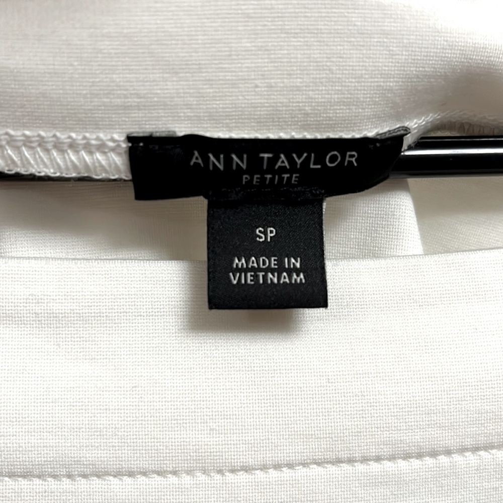 Like-new Plaid Ann Taylor Shirt - Picture 4 of 4